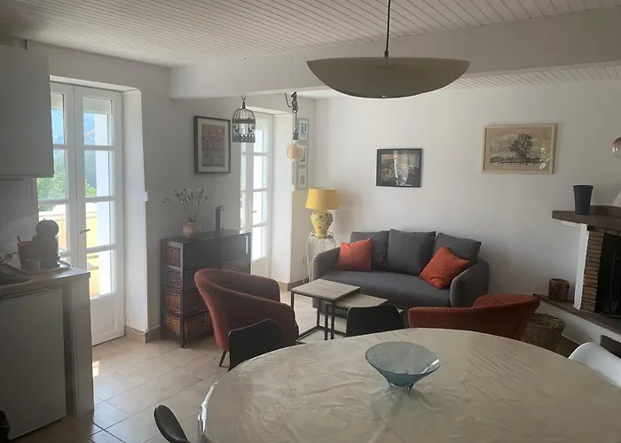 La Reguergue, Vue Sur L'espinouse Hébergement de vacances *