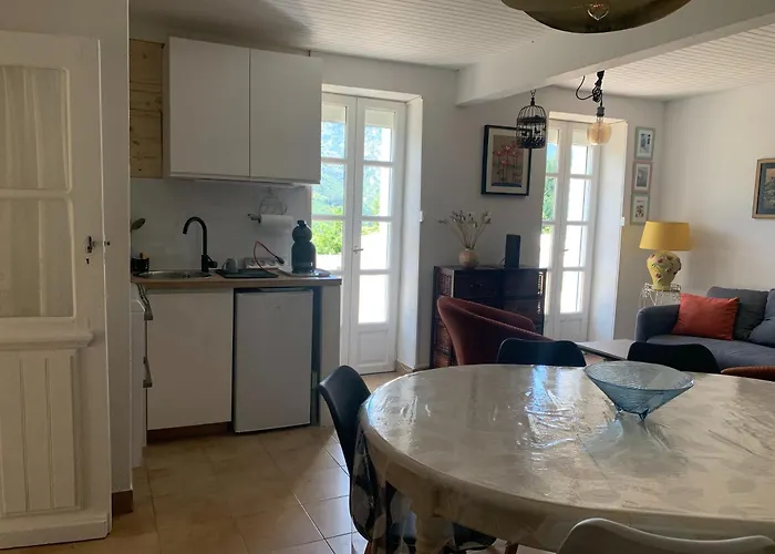 Hébergement de vacances La Reguergue, Vue Sur L'espinouse